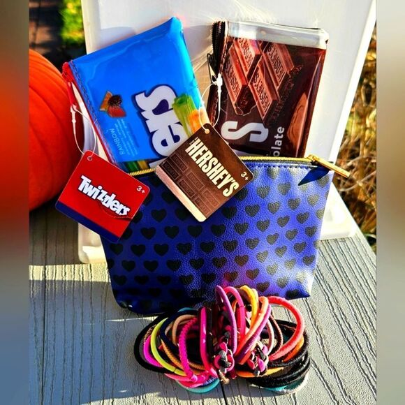 Cosmetic bag & hair tie accessories TWIZZLER HERSHEY'S - Picture 2 of 10